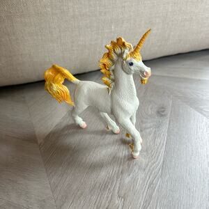 Vintage 1994 Shadow Box Unicorn Fantasy Figure Cake Topper Toy Myths Legendsd